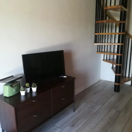 Skalameri 招待所 Kozljak