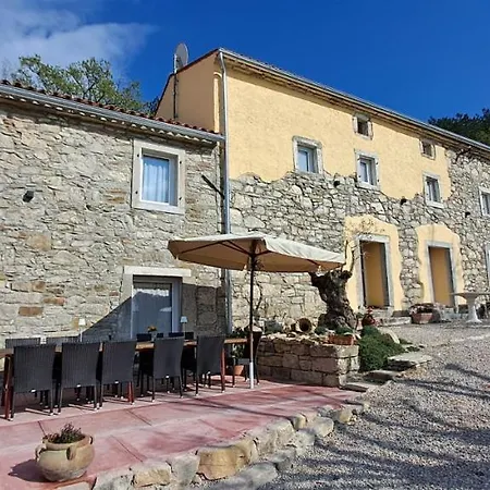 Skalameri بيت ضيافة