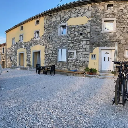 Skalameri 3*